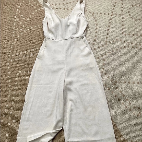 BNWOT Wilfred Écoulement V Jumpsuit - Picture 9 of 12